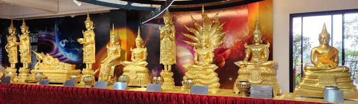 im buddismus hat jeder tag eine eigene statue 